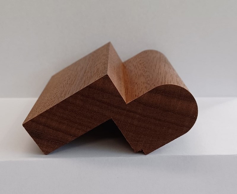 Profilo in legno sagomato